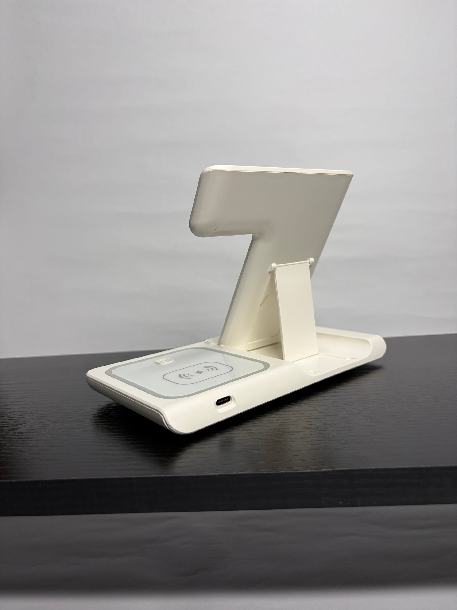 Halo 3-in-1 foldable charging pad by Arkaneia, photo 7