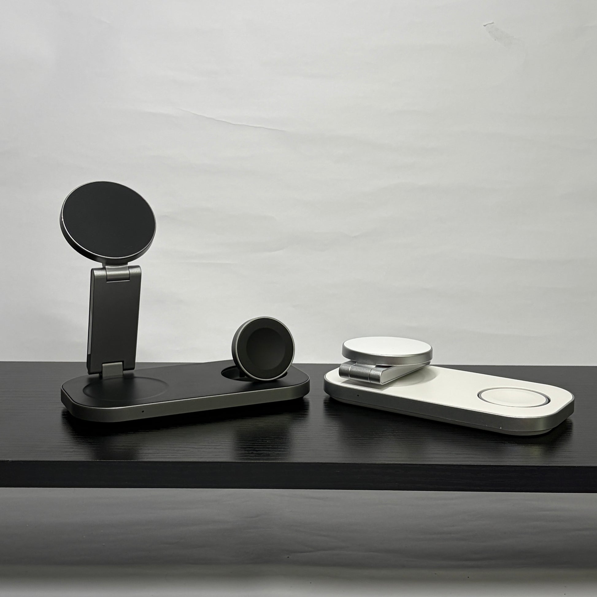 Orbit 3-in-1 magnetic charging stand by Arkaneia, photo 4