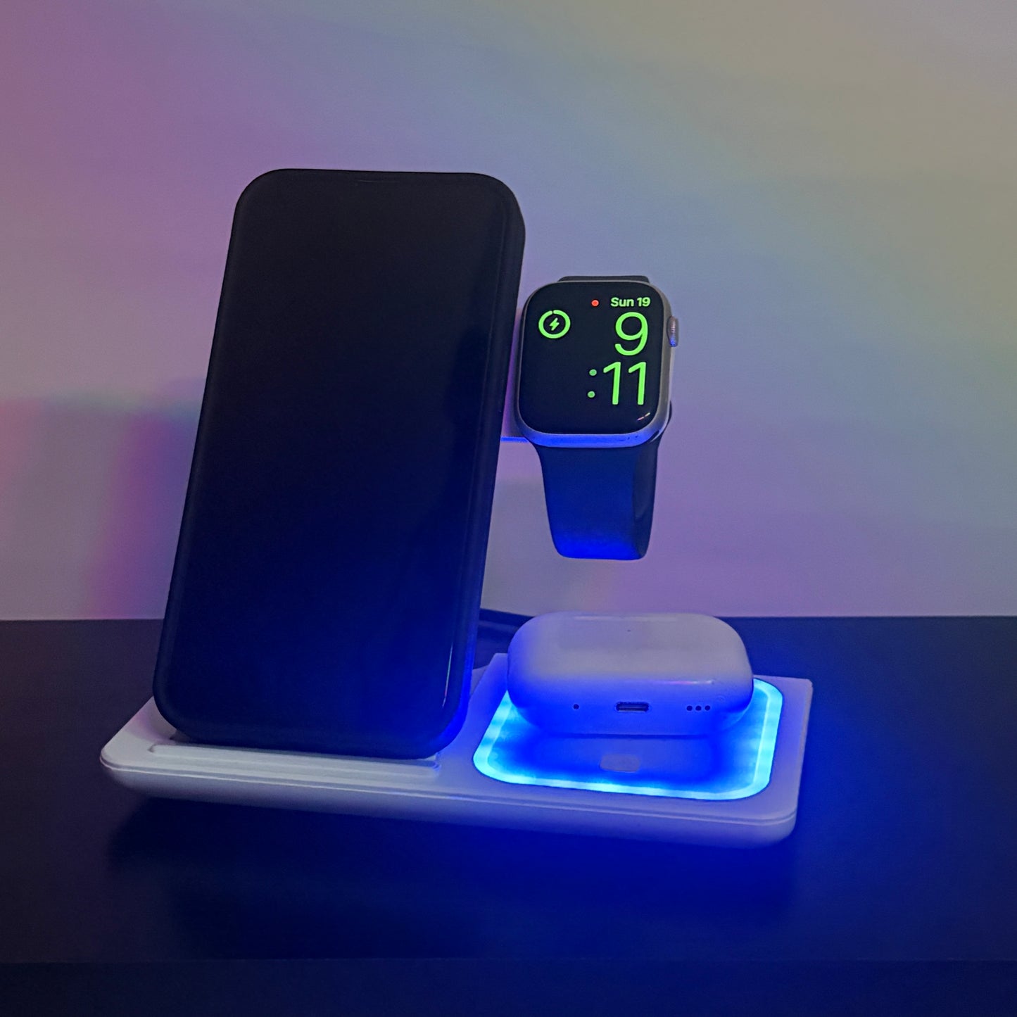 Halo 3-in-1 foldable charging pad by Arkaneia, photo 3
