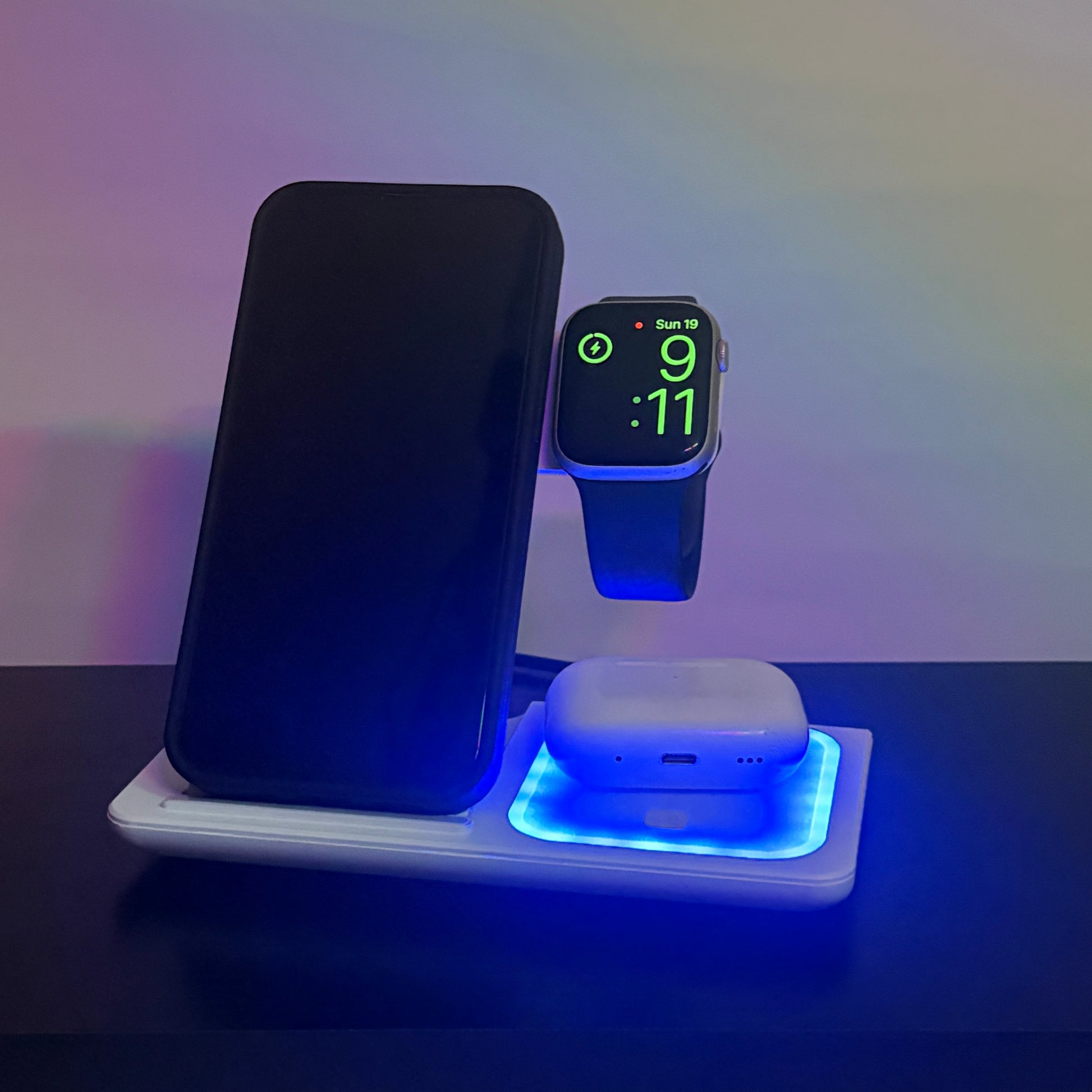 Halo 3-in-1 foldable charging pad by Arkaneia, photo 3