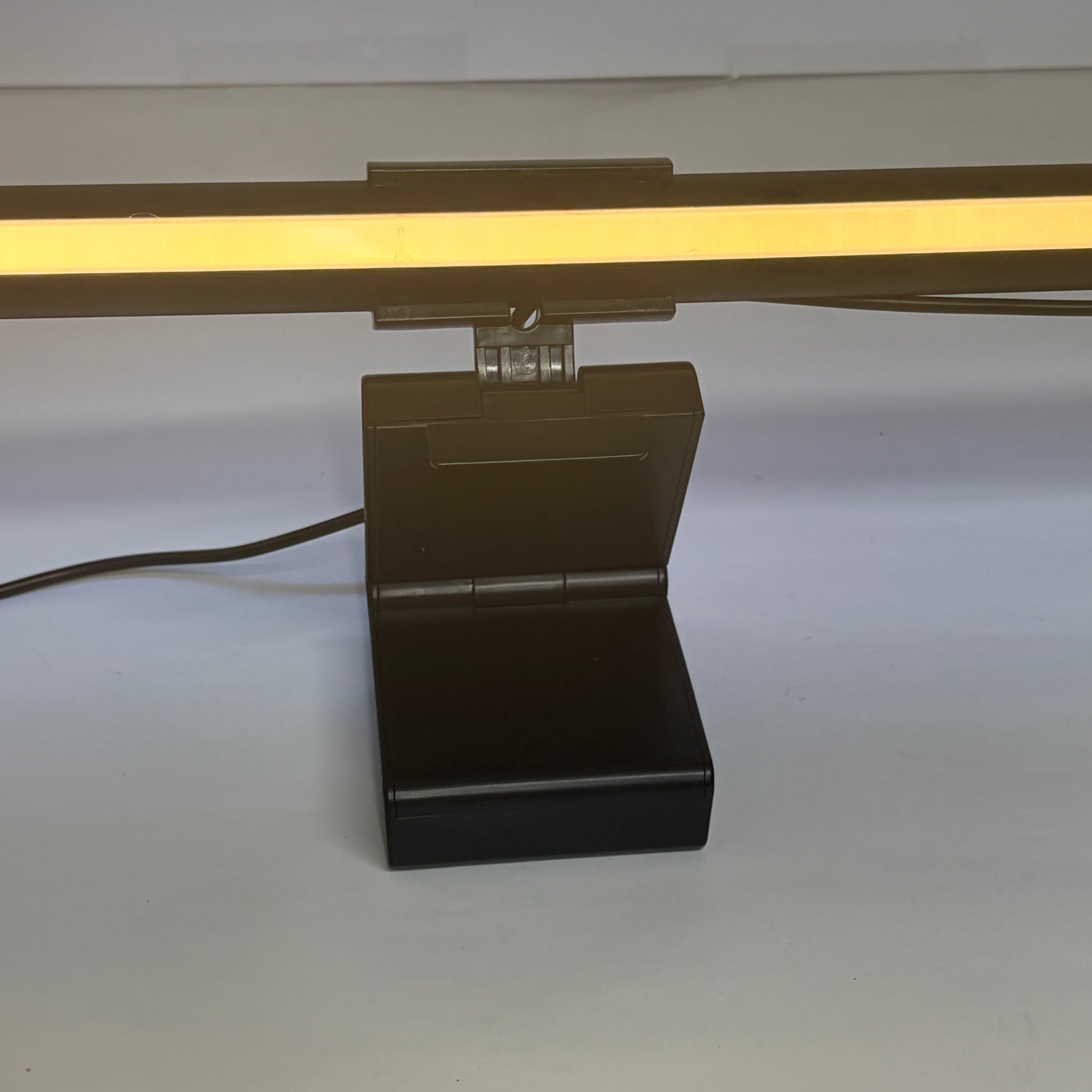 Aurora monitor light bar with RGB backlight by Arkaneia, photo 5